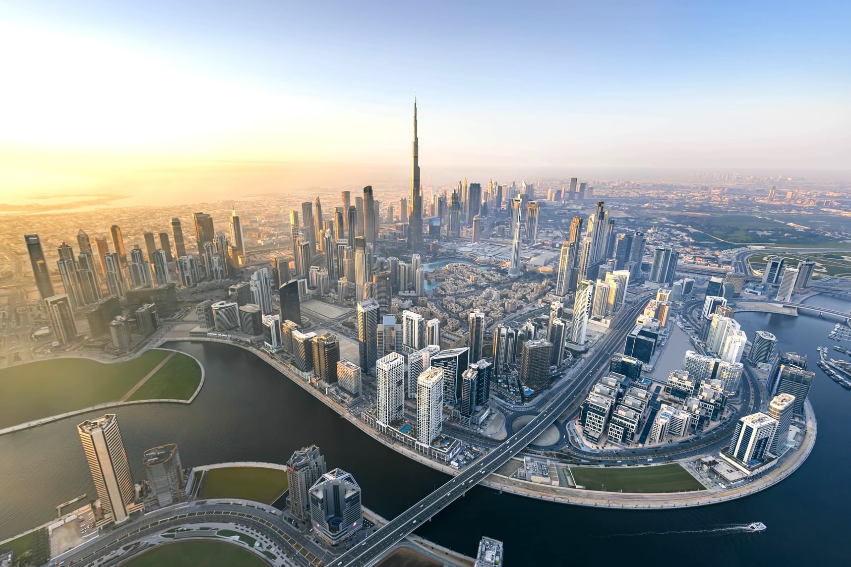 Why Dubai is the ultimate destination for luxury Real Estate Investment? 